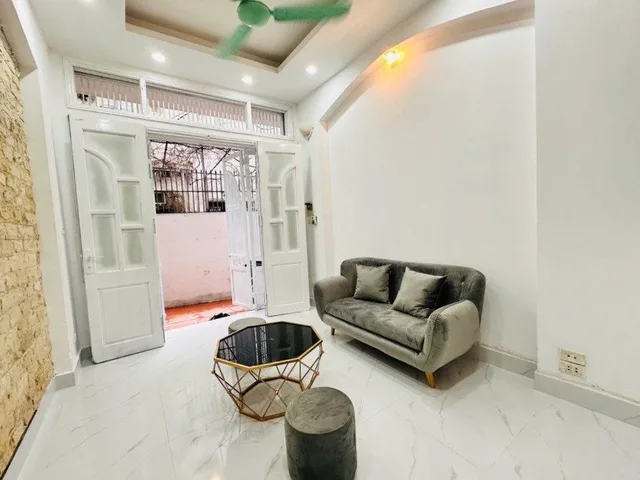 Bán Nhà riêng 38m2 có sẵn 38 m2 thổ cư giá 7.75 tỷ tại Đường Đông Ngạc Phường Đông Ngạc Quận Bắc Từ Liêm Hà Nội