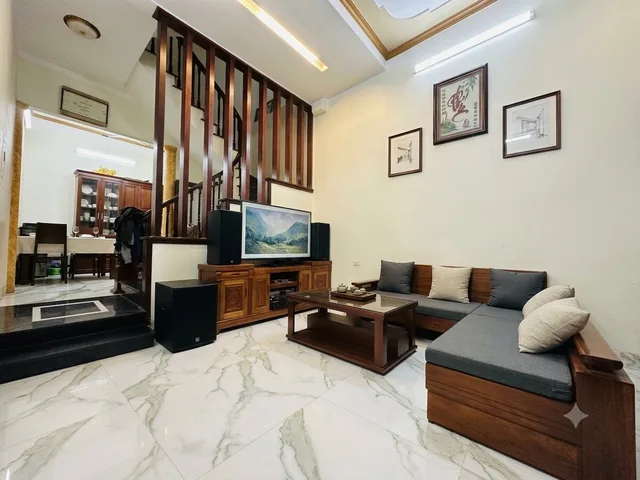 Nhà tài lộc An Trai 4 tầng, 3 bước ô tô tránh.