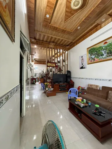 Bán Nhà riêng 105m2 có sẵn 50 m2 thổ cư giá 2.4 tỷ tại Thị trấn Liên Nghĩa Huyện Đức Trọng Lâm Đồng