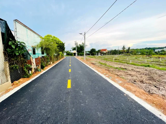 Chủ cần bán gấp đất,giá cả hợp lý,vị trí quá ok