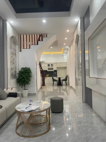 Bán nhà Định Công Thượng, Hoàng Mai – Giá 12.9 tỷ – DT 50m² x 5 tầng – Ô tô tránh vào nhà – Gần phố – Gara