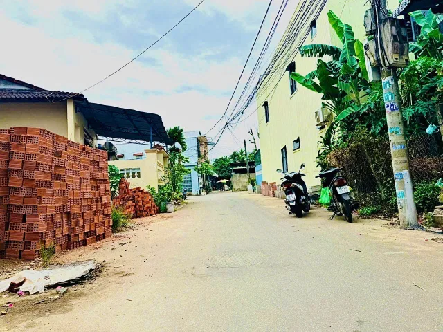 Bán Đất 101m2 có sẵn 101 m2 thổ cư giá 1.59 tỷ tại Phường Lê Hồng Phong Thành phố Quảng Ngãi Quảng Ngãi