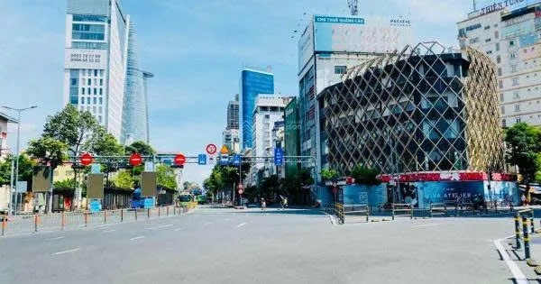 Cho thuê tòa nhà góc 2MT số: 177 - 179 - 181 Hàm Nghi, Phường Bến Thành, Quận 1