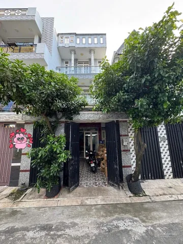 Bán Nhà riêng 80m2 có sẵn 80 m2 thổ cư giá 5.3 tỷ tại Xã Bà Điểm Huyện Hóc Môn TP. Hồ Chí Minh
