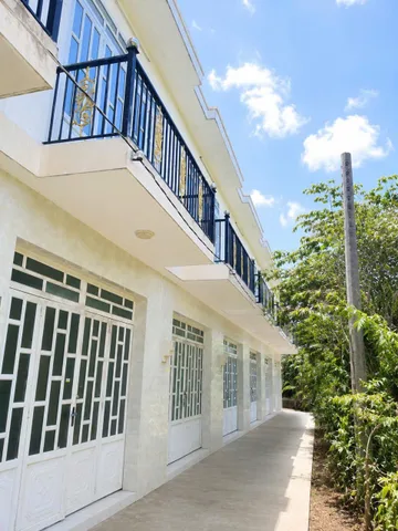 DÃY 9 CĂN NHÀ - ĐẤT 260,1 M2- DIỆN TÍCH MỖI CĂN 3,5M*7M - XÂY DỰNG 1 TRỆT 1 LẦU 2 PHÒNG NGỦ - 2 PHÒNG VỆ SINH