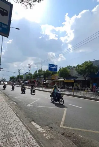 MẶT TIỀN  KINH DOANH 2 TẦNG KHU VỰC SẦM UẤT  LÊ VĂN QUỚI - BÌNH TÂN ( Tiềm năng tăng cao)