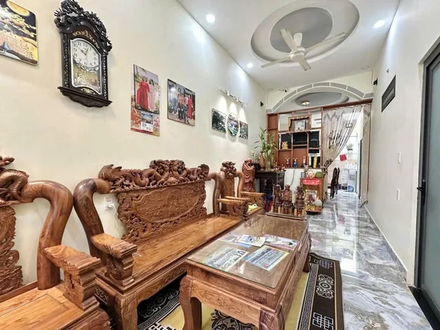 BÁN NHÀ NGUYÊN HỒNG HẠNH THÔNG GÒ VẤP 128M2 7.5 TỶ CÓ SÂN ĐỂ XE HỒ CÁ SÂN TRỒNG RAU