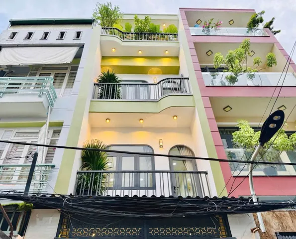 Bán nhà full nội thất đúc 4 tầng Nguyễn tư giản p12 gv giá 8,8ty còn thương lượng