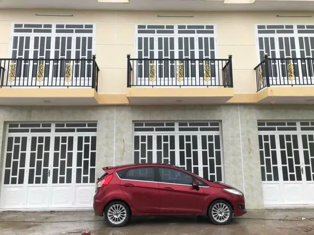 DÃY 9 CĂN NHÀ - ĐẤT 260,1 M2- DIỆN TÍCH MỖI CĂN 3,5M*7M - XÂY DỰNG 1 TRỆT 1 LẦU 2 PHÒNG NGỦ - 2 PHÒNG VỆ SINH