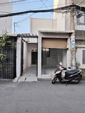 Mặt bằng kinh doanh có gác - gần  Hoàng Điệu 2 Phường Linh Chiểu -  Thành phố Thủ Đức giá hơn 3 tỷ