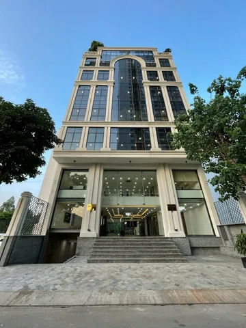 BDS  HVL BUIDING MẶT TIỀN 14M CHO THUÊ 300 TR/ THÁNG.