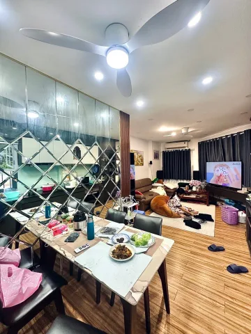 NHÀ MTKD  TỨ HẢI - CỘNG HÒA - HOÀNG HOA THÁM – 5 TẦNG – GẦN ETOWN CỘNG HÒA – 44M² – CHỈ 8.8 TỶ