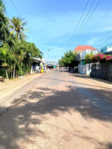 Bán Đất 1.000m2 có sẵn 900 m2 thổ cư giá 8 tỷ+ Nhiều Đất mặt tiền Phan Huy Ích-Hàm Thắng-Lâm Đồng