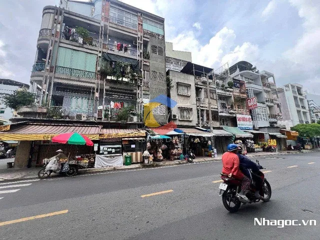 Bán nhà GÓC 2MT số: 121 Trần Quý, Phường 4, Quận 11, Hồ Chí Minh