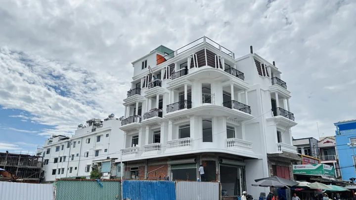 SHOPHOUSE 1 TRỆT 3 LẦU - MẶT TIỀN 7M CHỢ CÁI VỒN