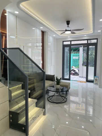 Nhà Minh Phụng Q6, 1 Trệt 2 Lầu Sân Thượng, 4PN, Sát Hẻm Xe Tải Thông, Chỉ Nhỉnh 5 Tỷ