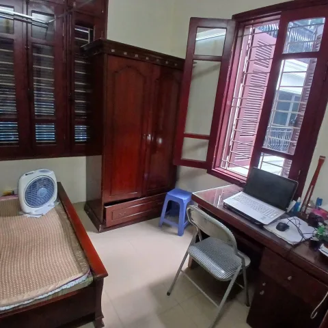 Cho thuê nhà mặt ngõ Nguyễn Văn Huyên, Cầu Giấy 40m x 5T ô tô giá 17 triệu