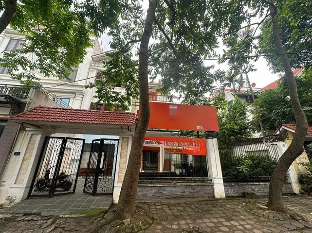 CHÍNH CHỦ CHO THUÊ BIỆT THỰ LÀM VĂN PHÒNG, SPA, TRUNG TÂM ĐÀO TẠO – KĐT SÀI ĐỒNG, LONG BIÊN – 493M² SỬ DỤNG – 33 TRIỆU/THÁNG