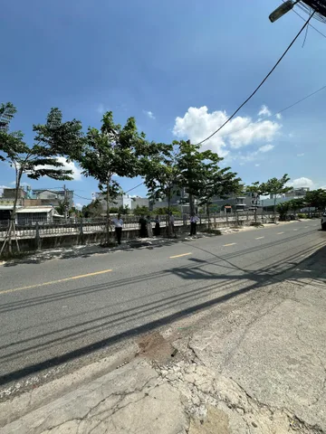 Nhà 5 tầng, mặt tiền kênh TL15, Q.12 - Ngay Ngã 4 Ga - Kinh doanh đa ngành - Giá 7,9 tỷ