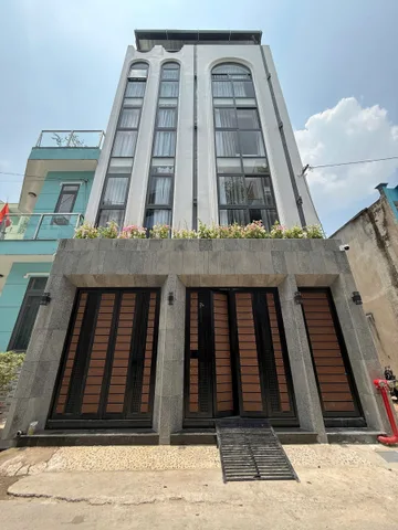 Bán Tòa nhà - Building 99m2 có sẵn 83.3 m2 thổ cư giá 21.5 tỷ tại đường Phan Huy Ích Phường 15 Quận Tân Bình TP. Hồ Chí Minh