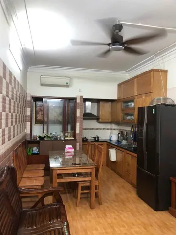 Cho thuê Nhà Mặt Phố Hoàng Sâm - Cầu Giấy 53M² 4 Tầng 4 Ngủ - Nội Thất CB - Giá Thuê 23tr