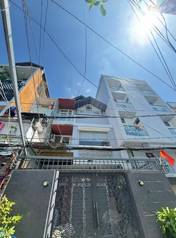 (Gần Chợ Bà Chiểu - Bùi Hữu Nghĩa) Hẻm 2 Ô Tô Tránh Thông - 20 Tỷ - 6x18.3m (96m²) - Ngang Khủng 6m, 3 Tầng BTCT, Sân Ô Tô Trong Nhà