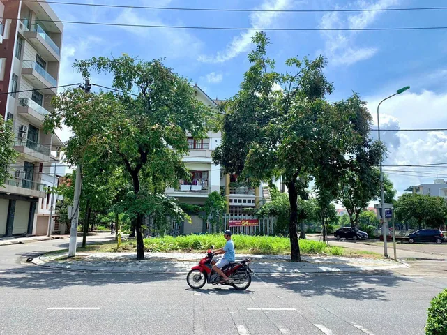 Bán Đất 198m2 có sẵn 198 m2 thổ cư giá 21 tỷ tại Đường Thanh Niên Phường Quang Trung Thành phố Hải Dương Hải Dương