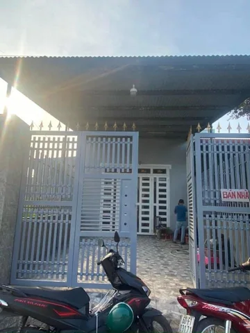 Bán Nhà Cấp 4 Gần KCN Thành Thành Công Giá 650tr. DT 100m2, Sổ hồng riêng