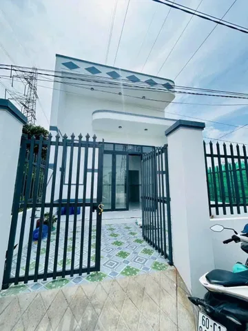 Cần chuyển chỗ ở tiện đi làm bán gấp nhà Bình Chánh