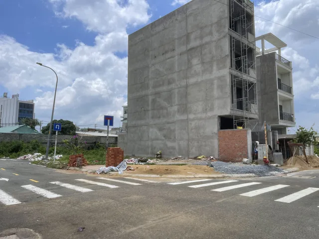 Bán Đất 145 m2 thổ cư giá 11.5 tỷ Cạnh Nguyễn Duy Trinh Q2. Góc Ngã Ba Đổ Xuân Hợp GLOBAL CITY