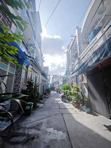 Nhà M.ới Vào Ở Ngay Giáp Q6, DTSD 100m2, 3Phòng Ngủ, 5xx đ. Nội Thất Đầy Đủ.Phù Hợp Gia Đình Đông Người