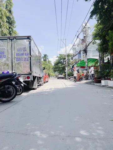 Bán nhà Phước Kiển 3 tầng 8x12 Sổ hồng riêng xe hơi Giảm 1 tỷ