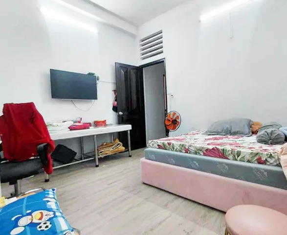 Bán nhà 3 tầng, sát mặt tiền Lạc Long Quân, P.Bảy Hiền, 74m2, chỉ 8 tỷ TL