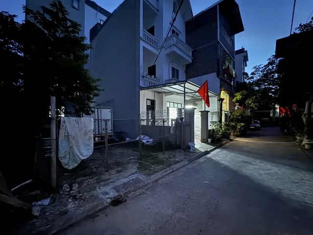 BÁN ĐẤT GIANG BIÊN 75M2 - Ô TÔ VÀO ĐẤT - THỬA VUÔNG ĐẸP - MẶT TIỀN GẦN 6M