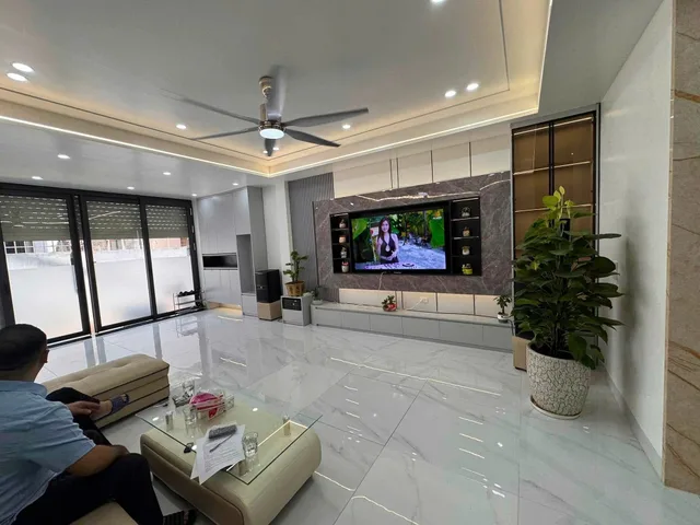 Cho thuê Nhà Ngõ 8 Ngọc Hồi - Thanh Trì 55M² 5 Tầng 3 Ngủ - Full Nội Thất - Thang Máy - Ô Tô Đỗ Cửa - Giá Thuê 15tr