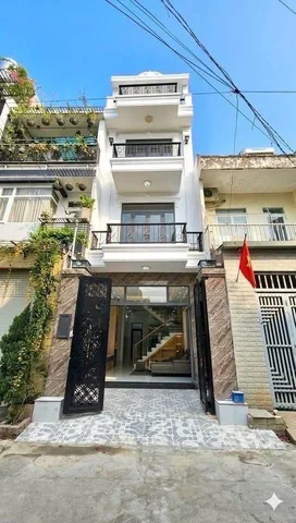 🤝 GIẢM SỐC 200 TRIỆU – NHÀ 4 TẦNG HOÀN CÔNG ĐỦ NGAY UBND LONG TRƯỜNG, CHỈ CÒN 6.5 TỶ