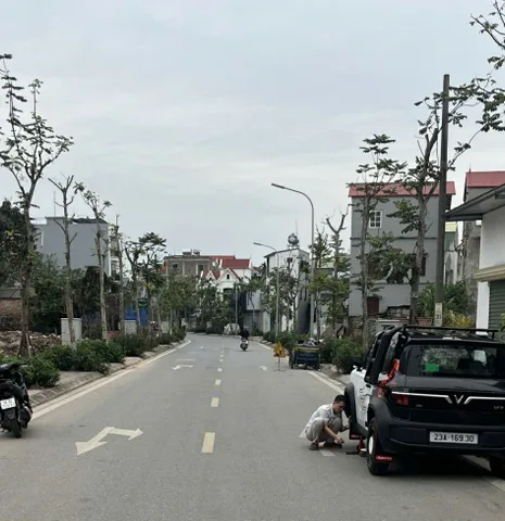 Bán Kho, nhà xưởng 220m2 có sẵn 220 m2 thổ cư giá 30.8 tỷ tại Đường Lý Thường Kiệt Xã Nội Duệ Huyện Tiên Du Bắc Ninh