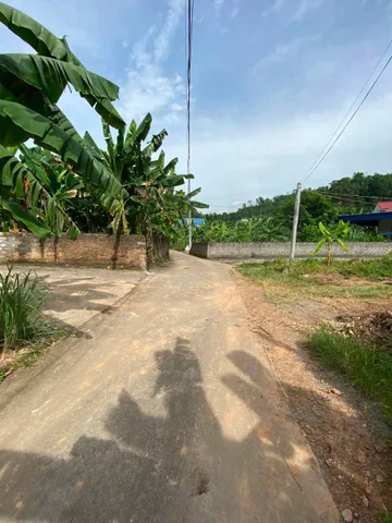 Bán 2 lô đất tại Kỳ Sơn giá  370 triệu /lô . Đường thông các ngả . L/h:076.231.9990 e Thúy