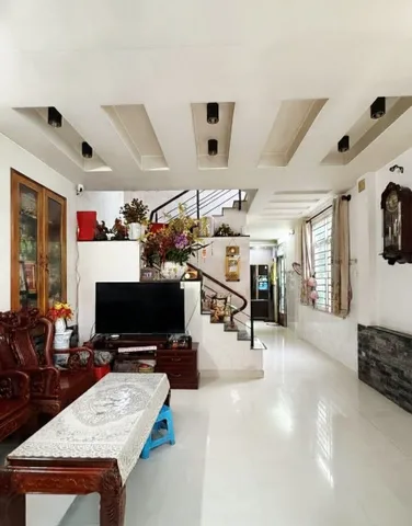 Bán nhà sát Khu Tên Lửa - 100m² - Ô tô thông - Chỉ 7 tỷ v2gm7p