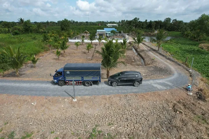 ĐẤT VƯỜN , MẶT TIỀN SÔNG VÀM CỎ ( KHU VỰC CHO CHUYỂN FULL THỔ) 550m2 giá 810 triệu - Xã Thạnh Hòa Huyện Bến Lức Long An
