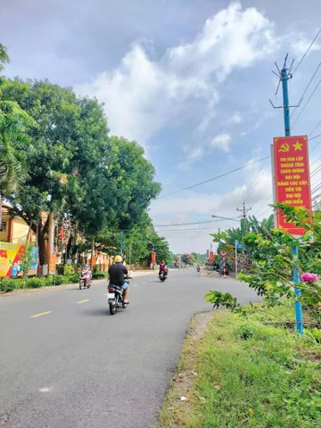 Bán Đất 4000m2 có sẵn 200 m2 thổ cư giá 400 triệu tại Xã Tân Long Huyện Phú Giáo Bình Dương