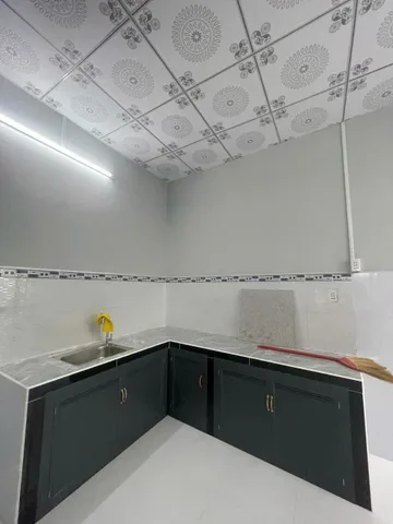 BÁN ĐẤT TẶNG NHÀ - MẶT TIỀN ĐƯỜNG NHỰA NGAY TRUNG TÂM CHỢ - PHƯỚC LONG B, Q9