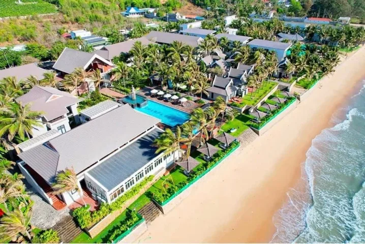 Bán resort 1ha mặt tiền biển Lạc Long Quân, Tiến Thành gần Novaworld giá tốt