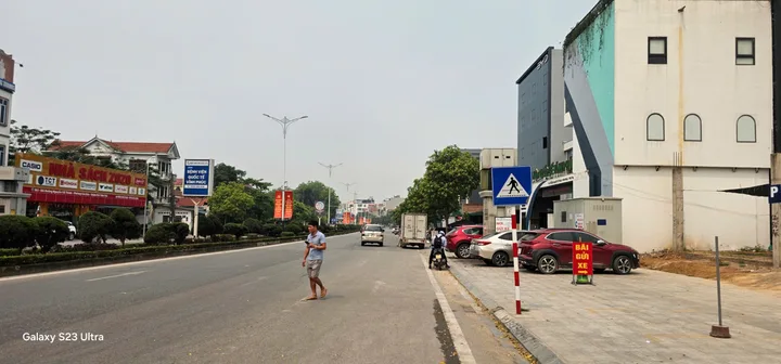 Bán gấp lô góc đất 2 mặt tiền Liên Bảo, Vĩnh Yên DT90m MT6m Full Thổ Cư sẵn sổ giá 2,38 tỷ
