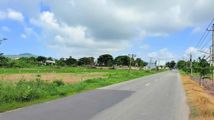 BÁN GẤP LÔ ĐẤT NGANG 10M VIEW NÚI GẦN BIỂN NGAY TẠI PHƯỚC HẢI - TPHCM