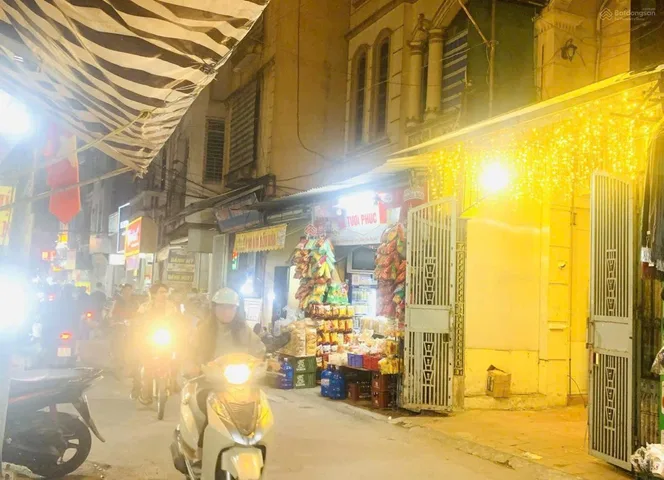 🏢 Mặt phố Pháo Đài Láng – 5 tầng, 260m² sử dụng chỉ 29 triệu