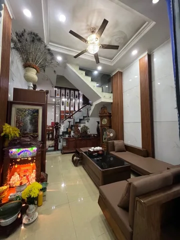 Bán Nhà riêng 64m2 4 tầng 4 phòng ngủ và sân thượng , sát trưởng đại Học Luật QL13- Phạm Văn Đồng - giáp Bình Quới Bình Thạnh