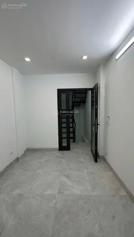 🏢 MẶT PHỐ ĐỘI CẤN – 5 TẦNG – VỪA Ở VỪA KINH DOANH – CHỈ 18 TRIỆU/THÁNG