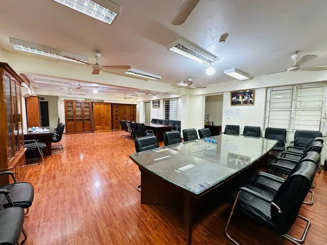CHỦ NGỘP BANK,HẠ CHÀO 9 TỶ, TRUNG TÂM NGOẠI GIAO ĐOÀN+ CV HOÀ BÌNH+CIPUTRA+ 126M2 + 7 Tầng + MặT TIỀN 8,4 M, GIÁ CHÀO =52 TỶ