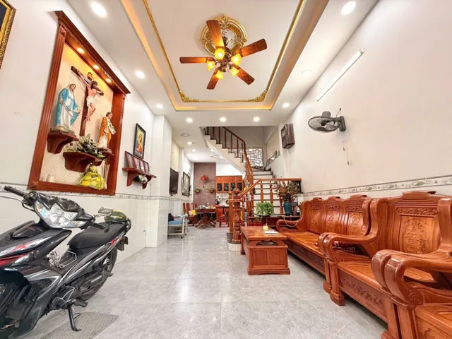 BÁN NHÀ TRUNG MỸ TÂY KẾ TRƯỜNG TRẦN CAO VÂN 46M² 3 TẦNG BTCT 4.8 TỶ HẺM Ô TÔ THÔNG